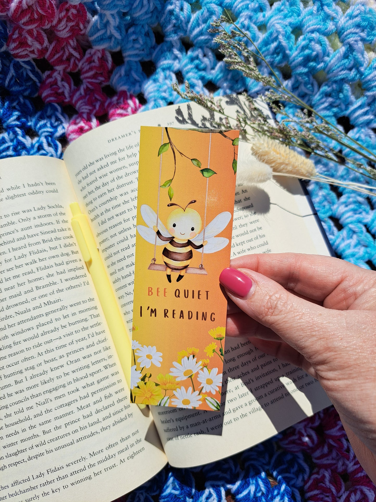Bumble Bee Bookmark