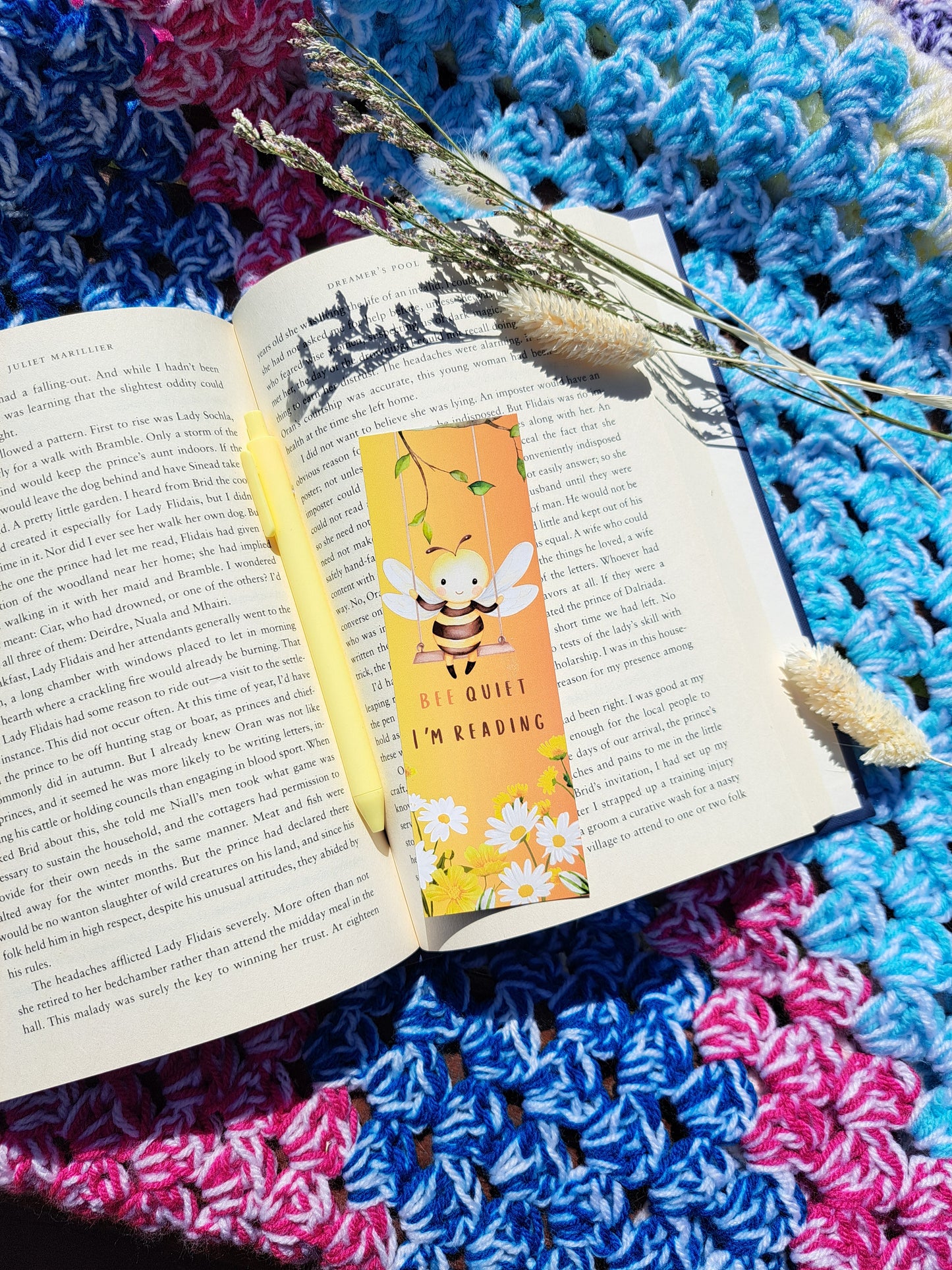 Bumble Bee Bookmark